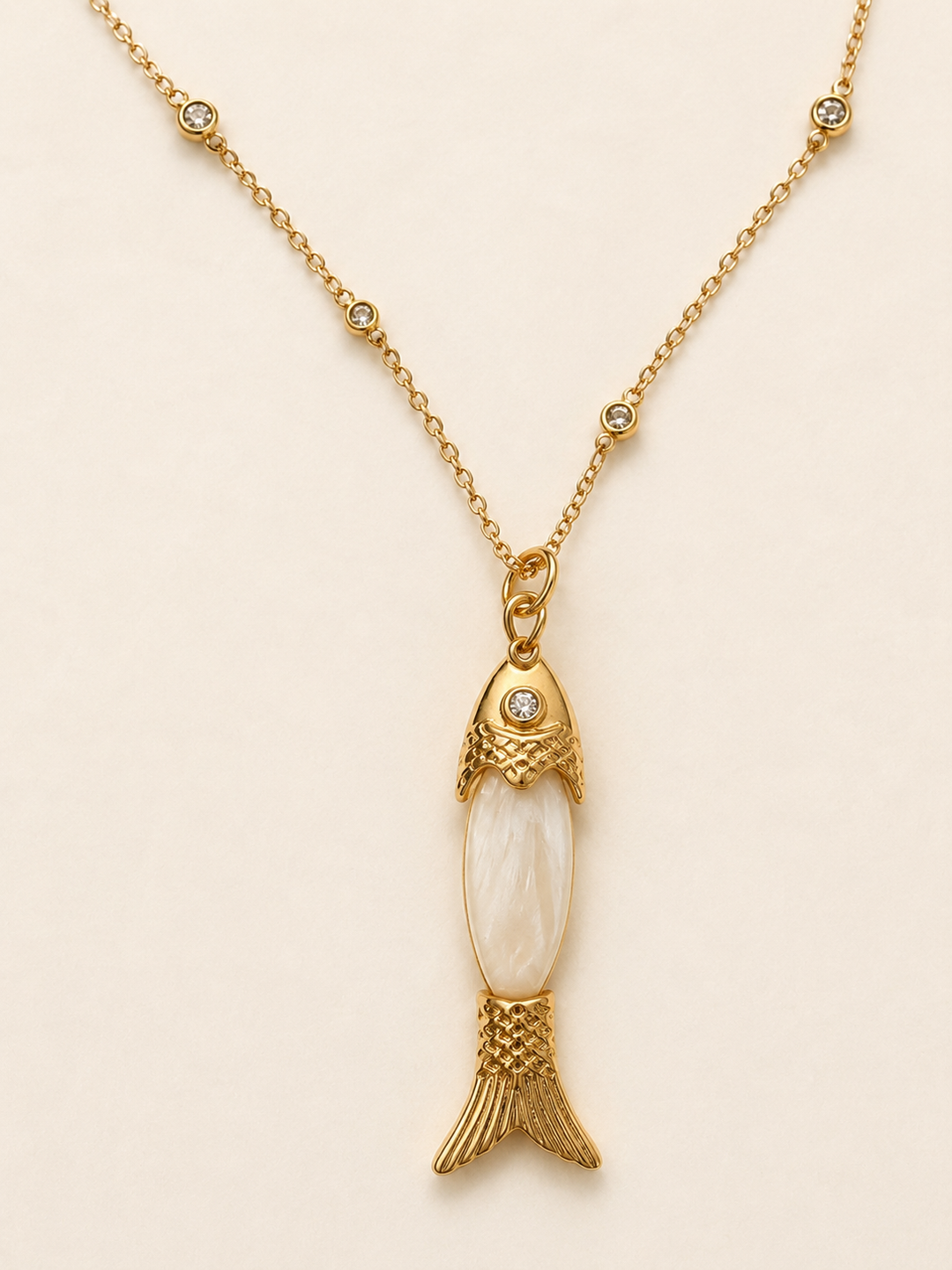 Golden Catch Necklace *
